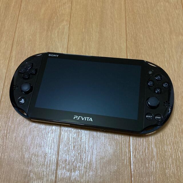 PlayStation Vita(プレイステーションヴィータ)のPS VITA PCH-2000 ブラック エンタメ/ホビーのゲームソフト/ゲーム機本体(携帯用ゲーム機本体)の商品写真