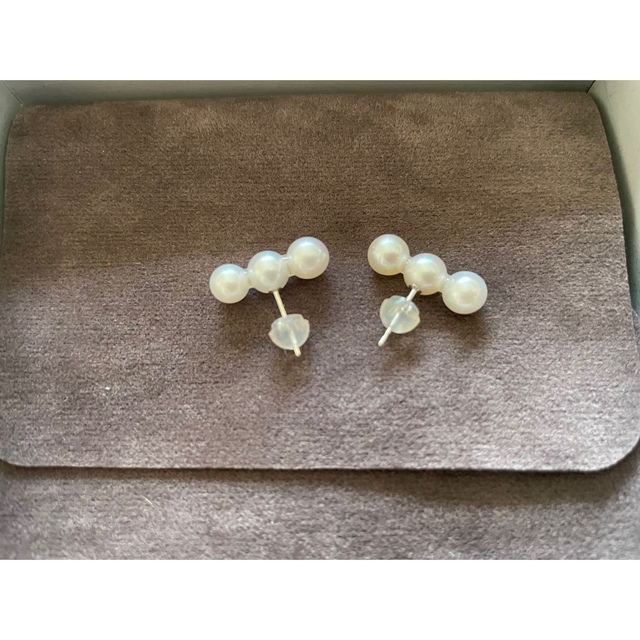 3連パールピアス 14K ホワイトゴールド - www.amatogroup.it