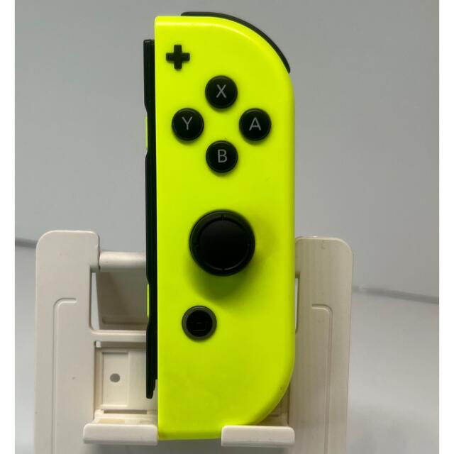 Nintendo Switch(ニンテンドースイッチ)の【美品】人気カラー ス Switch ブルー・イエロー ジョイコン エンタメ/ホビーのゲームソフト/ゲーム機本体(家庭用ゲーム機本体)の商品写真