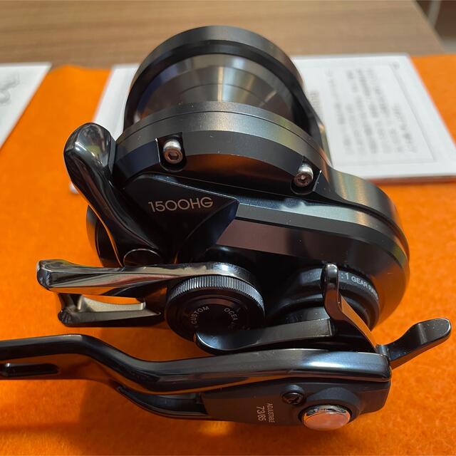 SHIMANO(シマノ)の新品‼︎ シマノ 19オシアジガー Fカスタム 1500HG 右巻き ジギング スポーツ/アウトドアのフィッシング(リール)の商品写真