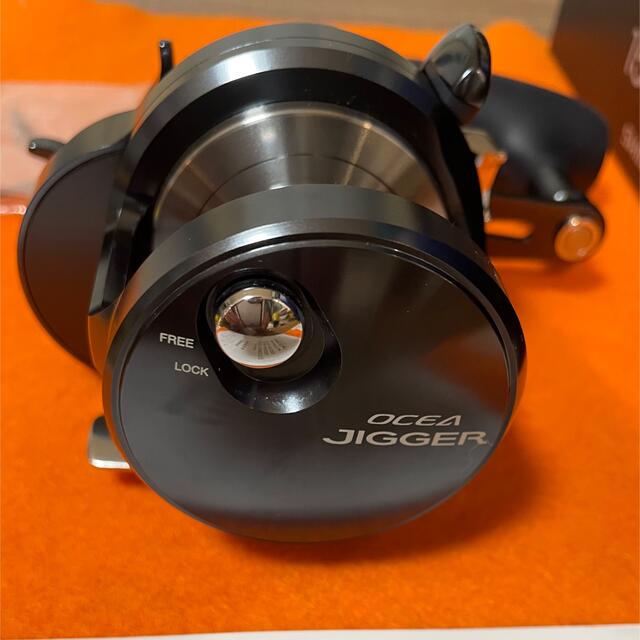 SHIMANO(シマノ)の新品‼︎ シマノ 19オシアジガー Fカスタム 1500HG 右巻き ジギング スポーツ/アウトドアのフィッシング(リール)の商品写真