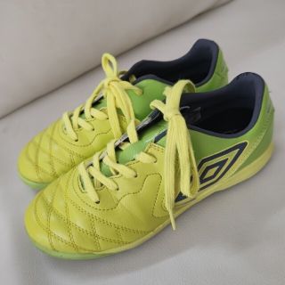 アンブロ(UMBRO)のumbro　サッカーシューズ22cm(シューズ)