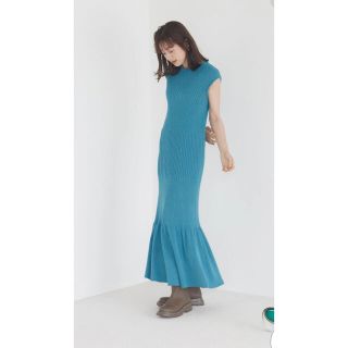 emmi atelie リブ切り替えニットワンピース