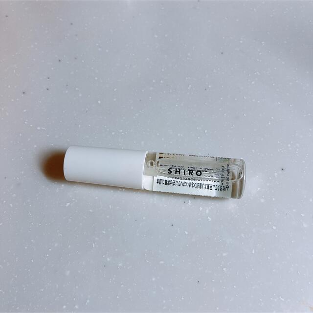 shiro(シロ)のshiro ホワイトティー オードパルファン ミニサイズ 10ml コスメ/美容の香水(香水(女性用))の商品写真