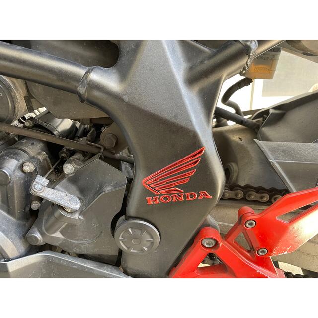 ホンダ(ホンダ)のHONDA 立体型 ウイング ロゴ ステッカー レッド cbr250rr ホンダ 自動車/バイクのバイク(ステッカー)の商品写真