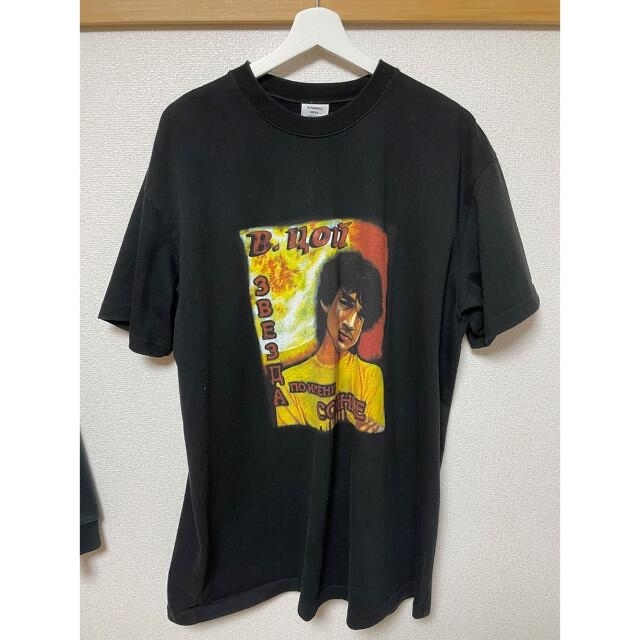 vetements ブラックアイドルTシャツトップス