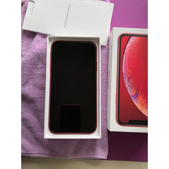 Apple(アップル)のiPhone XR Red 128 GB SIMフリー スマホ/家電/カメラのスマートフォン/携帯電話(スマートフォン本体)の商品写真