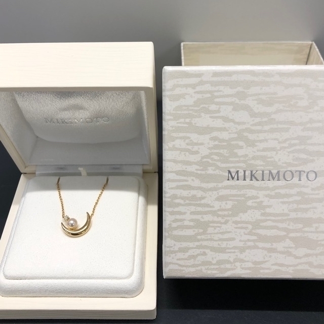MIKIMOTO(ミキモト)の★値下げ中！ MIKIMOTO ネックレス K18YG パール ダイヤ 三日月 レディースのアクセサリー(ネックレス)の商品写真