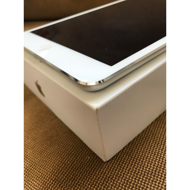 iPad(アイパッド)の【8月末まで値下げ中】iPad mini 2 _16GB Wi-Fiモデル スマホ/家電/カメラのPC/タブレット(タブレット)の商品写真