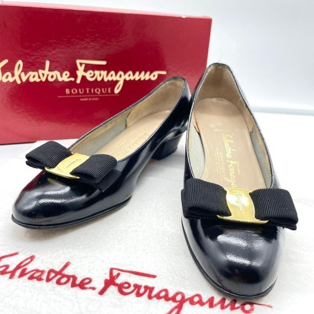 新品未使用　Salvatore Ferragamo   フェラガモ　ローパンプス