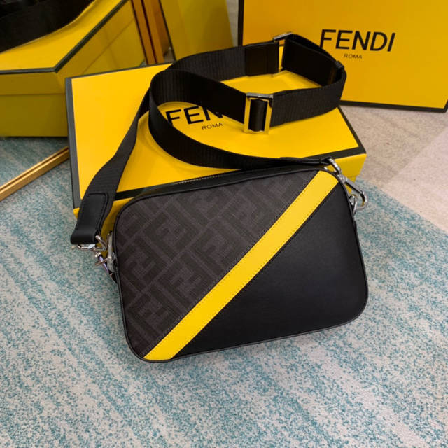 フェンディショルダーバッグ | labiela.com