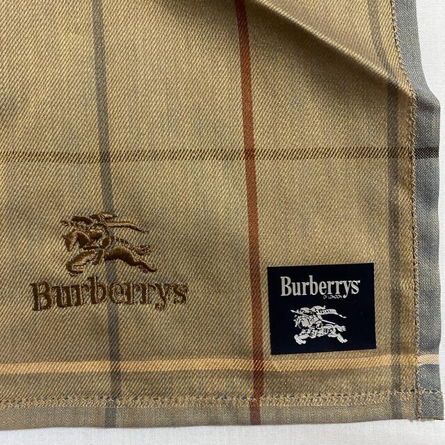 BURBERRY(バーバリー)のBurberrys ハンカチ　未使用難あり　ブラウン　ホース刺繍　#2137 レディースのファッション小物(ハンカチ)の商品写真