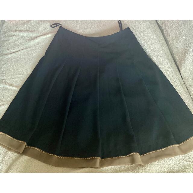 日本製 ブラックのフレアスカート レディースのスカート(ひざ丈スカート)の商品写真