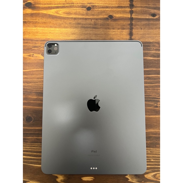 Apple(アップル)の【最終値下】12.9インチiPad Pro Wi-Fi 256GB （第4世代） スマホ/家電/カメラのPC/タブレット(タブレット)の商品写真