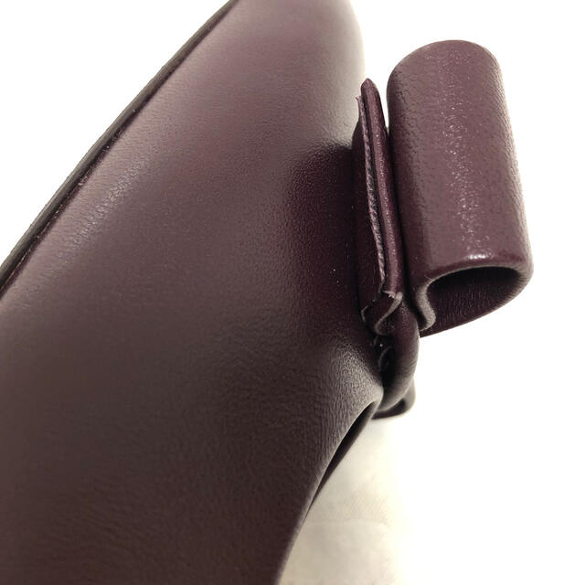 Salvatore Ferragamo(サルヴァトーレフェラガモ)の新品　国内未発売色　紫フェラガモ　フラットパンプス　VIVA 6D 23.5cm レディースの靴/シューズ(ハイヒール/パンプス)の商品写真