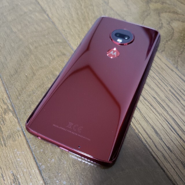 Motorola(モトローラ)の美品　Moto G7 plus　レッド　SIMフリー スマホ/家電/カメラのスマートフォン/携帯電話(スマートフォン本体)の商品写真