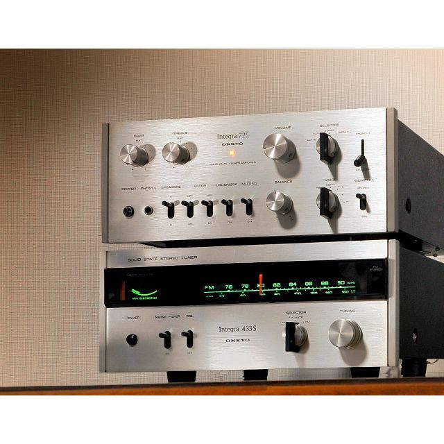ONKYO - ☆小粋な構えにして高性能を誇る ONKYO Integra 725 の ONKYO - ☆小粋な構えにして高性能を誇る ONKYO Integra 725 の