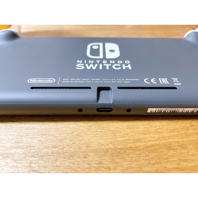 Nintendo Switch(ニンテンドースイッチ)のNintendo Switch Liteグレー エンタメ/ホビーのゲームソフト/ゲーム機本体(家庭用ゲーム機本体)の商品写真