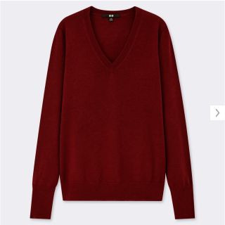 ユニクロ(UNIQLO)の美品 ユニクロ エクストラファインメリノ Vネックセーター レッド ワイン(ニット/セーター)