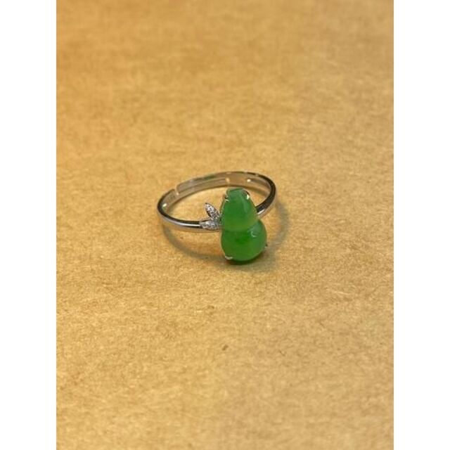 指輪 リング 瓢箪 本翡翠 氷ヒスイ 緑色 フリーサイズ誕生日プレゼント 天然石