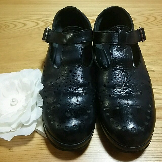 COMME des GARCONS(コムデギャルソン)のギャルソンストラップ レディースの靴/シューズ(ローファー/革靴)の商品写真