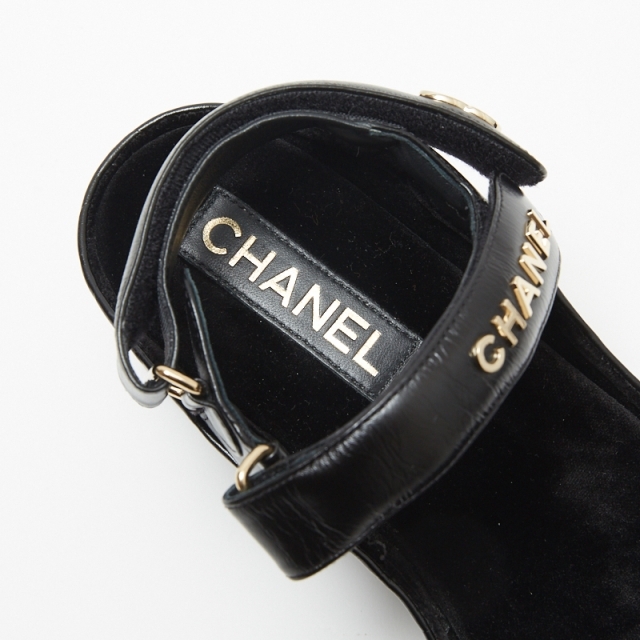 CHANEL(シャネル)のシャネル CHANEL レザースポーツサンダル サンダル レディース【中古】 レディースの靴/シューズ(サンダル)の商品写真