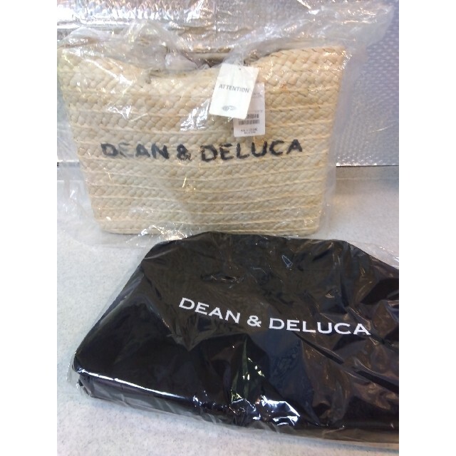 DEAN & DELUCA(ディーンアンドデルーカ)の新品未使用　ディーンアンドデルーカ保冷カゴバック レディースのバッグ(かごバッグ/ストローバッグ)の商品写真