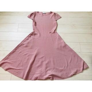 Rene(René) ニットワンピースの通販 300点以上 | ルネを買うならラクマ ネット割引品 ルネのニットワンピースです。 ひざ丈ワンピース