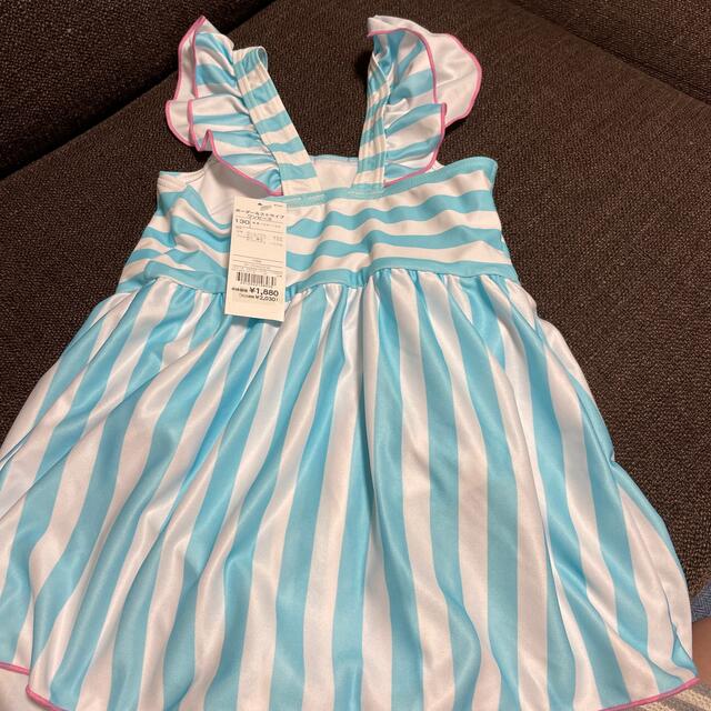 女の子 水着 130cm 未使用品 キッズ/ベビー/マタニティのキッズ服女の子用(90cm~)(水着)の商品写真