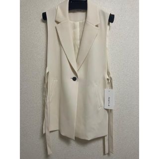 FRAY I.D - 新品未使用タグ付き FRAY I.D サイドベルトスリットジレの