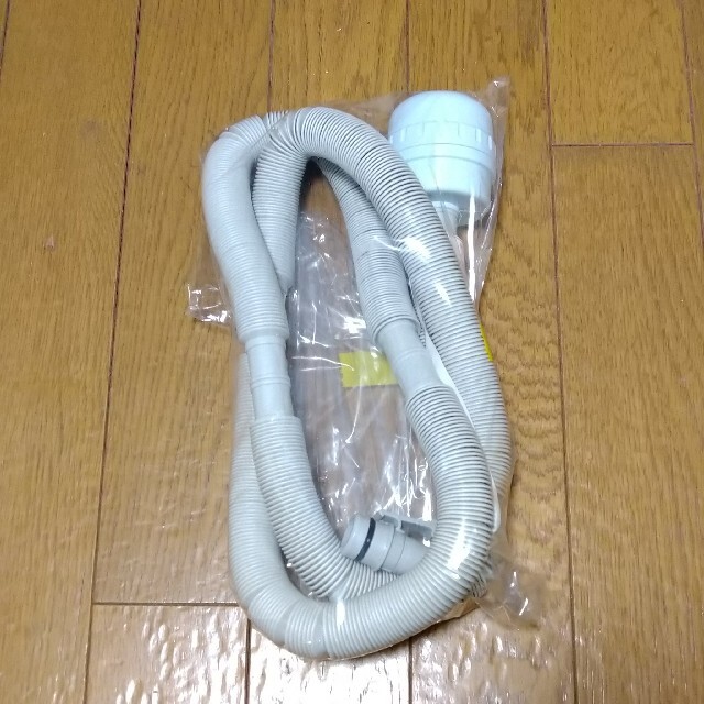 東芝(トウシバ)の東芝 ふろ水用 給水ホース 新品 スマホ/家電/カメラの生活家電(洗濯機)の商品写真