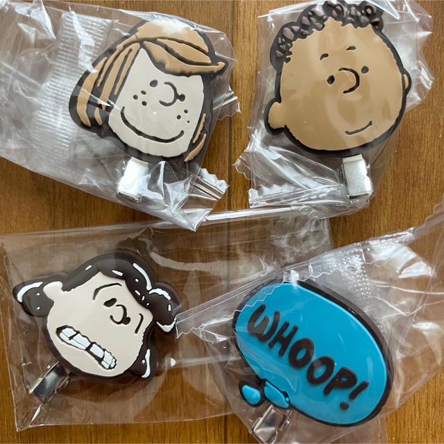 スヌーピー ガチャ ヘアクリップ  PEANUTS ピーナッツ エンタメ/ホビーのおもちゃ/ぬいぐるみ(キャラクターグッズ)の商品写真