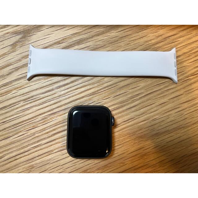 Apple(アップル)の【yageha様専用】Apple Watch SE Cellular 40mm スマホ/家電/カメラのスマホ/家電/カメラ その他(その他)の商品写真