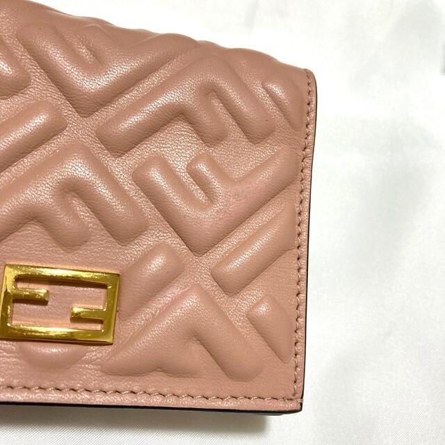 FENDI(フェンディ)の専用♡美品 FENDI 二つ折り財布 ズッカ バケット ナッパレザー ピンク レディースのファッション小物(財布)の商品写真