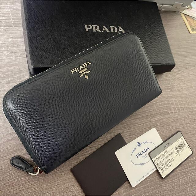 入手困難】PRADA 正規品 サフィアーノ ダークネイビー ラウンド プラダ