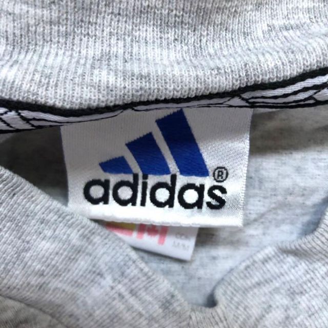 adidas(アディダス)のアディダス☆ロンT 古着 ゆるだぼ ワンピポイント刺繍ロゴ 90s z54 メンズのトップス(Tシャツ/カットソー(七分/長袖))の商品写真