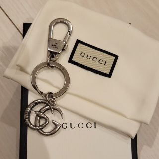 グッチ(Gucci)のグッチ スネーク＆ダブルG キーチェーン "シルバ(キーホルダー)