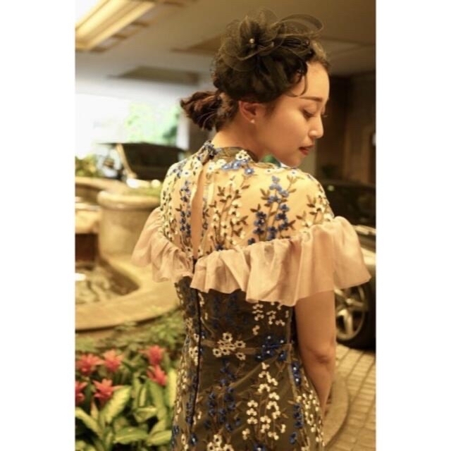 SELF PORTRAIT(セルフポートレイト)のanne チュールフラワーワンピース レディースのフォーマル/ドレス(ミディアムドレス)の商品写真
