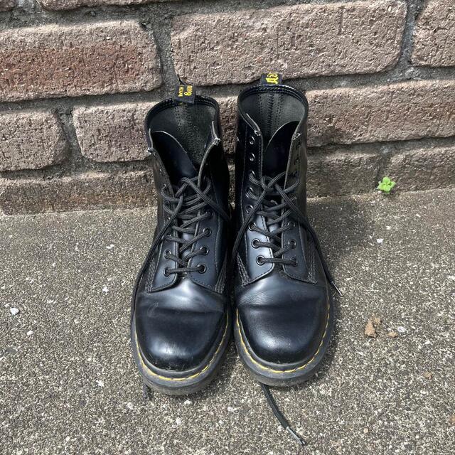 dr.martens 8ホール