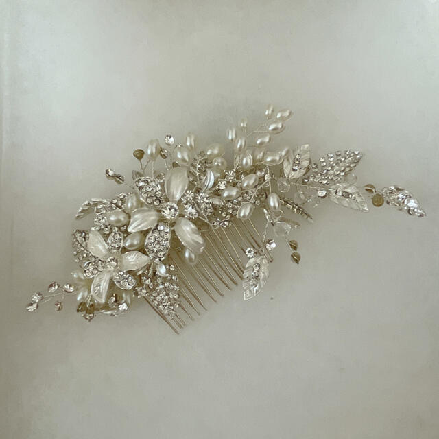 Vera Wang(ヴェラウォン)のSTELLA BRIDAL ヘッドアクセサリー　ヘッドドレス ハンドメイドのウェディング(ヘッドドレス/ドレス)の商品写真