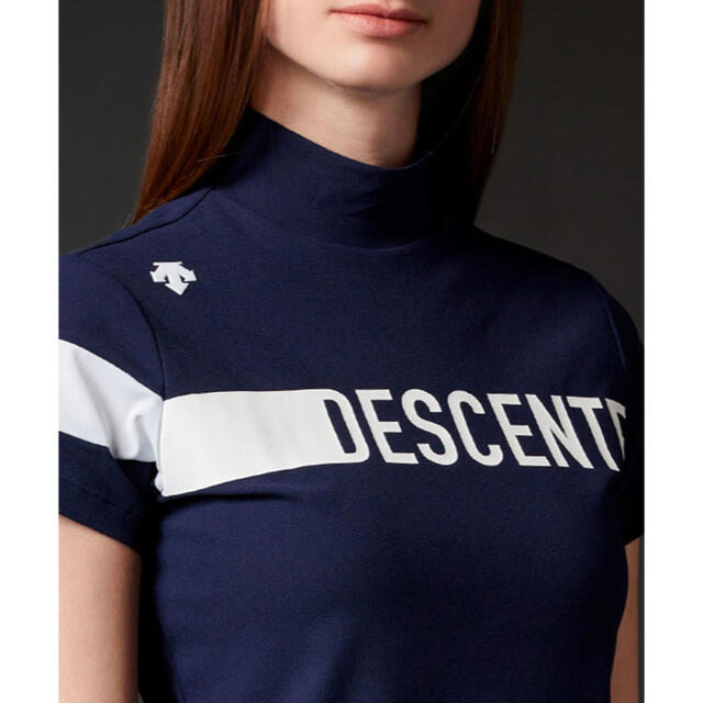 DESCENTE(デサント)のデサント　レディースゴルフウェア　ハイネック　トップス　半袖　L M紺　春夏 スポーツ/アウトドアのゴルフ(ウエア)の商品写真