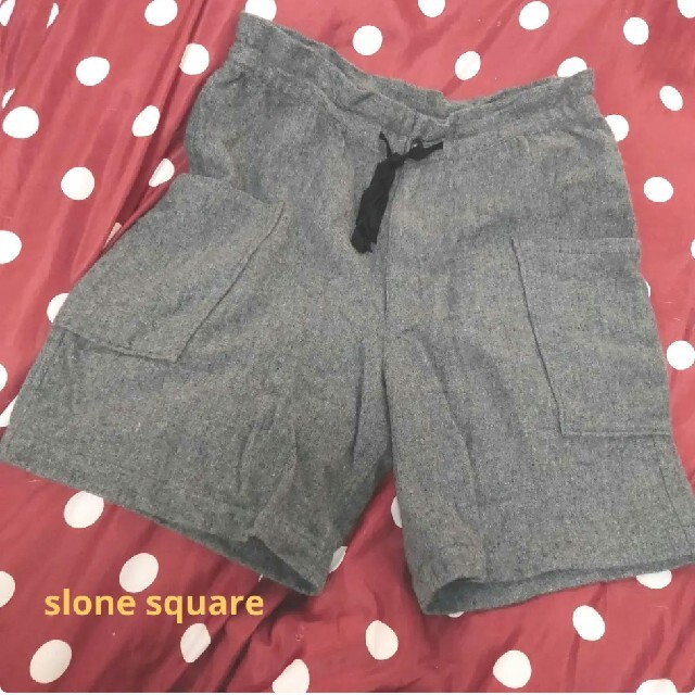 SLONE SQUARE(スロンスクエア)のスロンスクエア＊ウールハーフパンツ　グレー レディースのパンツ(ハーフパンツ)の商品写真