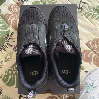 アグ(UGG)のUGG ZIPスニーカー(スニーカー)