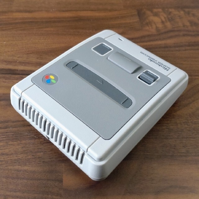 任天堂(ニンテンドウ)のNintendo ゲーム機本体 ニンテンドークラシックミニ スーパーファミコン エンタメ/ホビーのゲームソフト/ゲーム機本体(家庭用ゲーム機本体)の商品写真