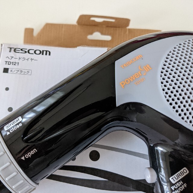 TESCOM(テスコム)のドライヤー tescom td121　未使用品に近い スマホ/家電/カメラの美容/健康(ヘアアイロン)の商品写真