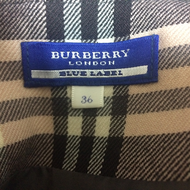 BURBERRY(バーバリー)のバーバリーのチェックスカート レディースのスカート(その他)の商品写真