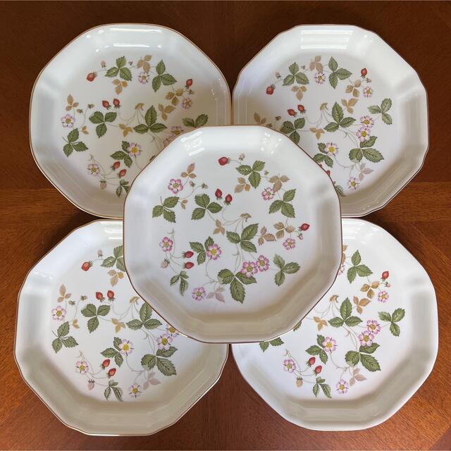 WEDGWOOD(ウェッジウッド)の【未使用美品】ウェッジウッド★ワイルドストロベリー★オクタゴナルディッシュ　5枚 インテリア/住まい/日用品のキッチン/食器(食器)の商品写真