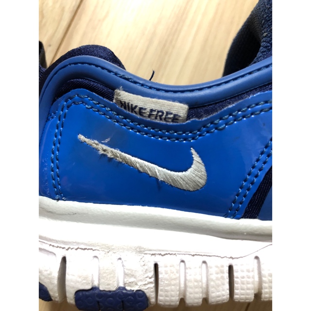 NIKE(ナイキ)のNIKE ダイナモフリー スニーカー 17センチ キッズ/ベビー/マタニティのキッズ靴/シューズ(15cm~)(スニーカー)の商品写真