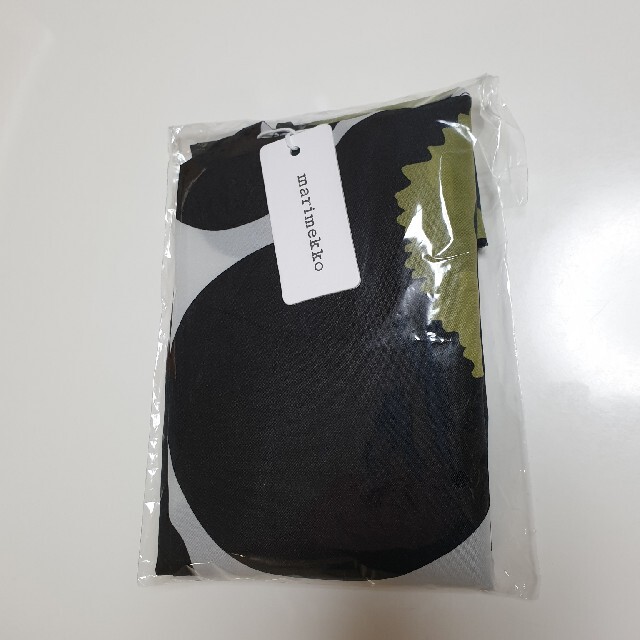 marimekko(マリメッコ)の【新品】marimekko マリメッコ　エコバッグ　黒×白 レディースのバッグ(エコバッグ)の商品写真