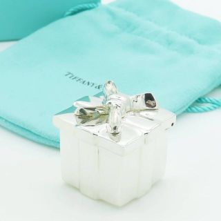 ティファニー(Tiffany & Co.)の極希少 美品 ティファニー プレゼント ギフト ボックス ピルケース AA92(その他)